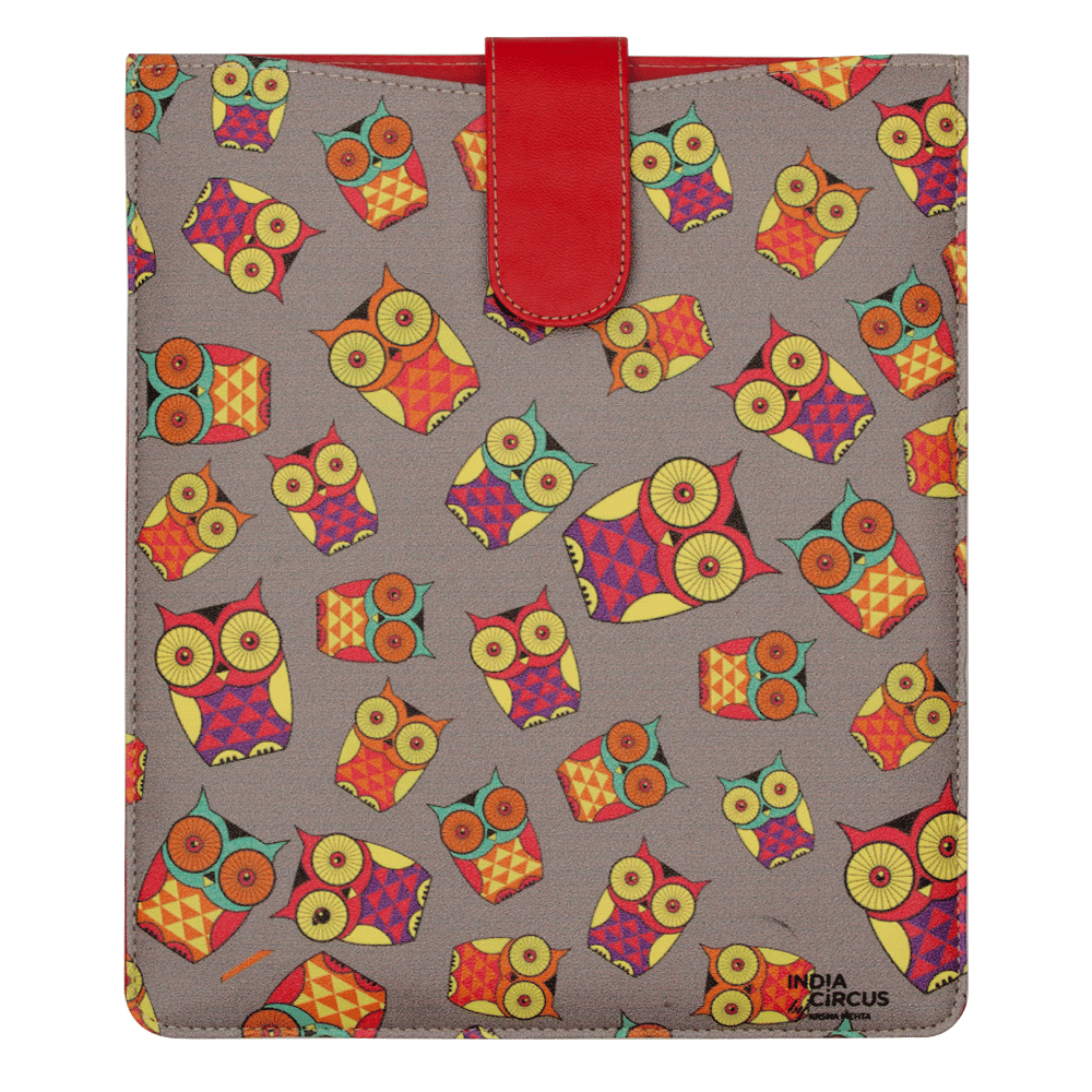 Peeking Owls iPad / Tablet Sleeve