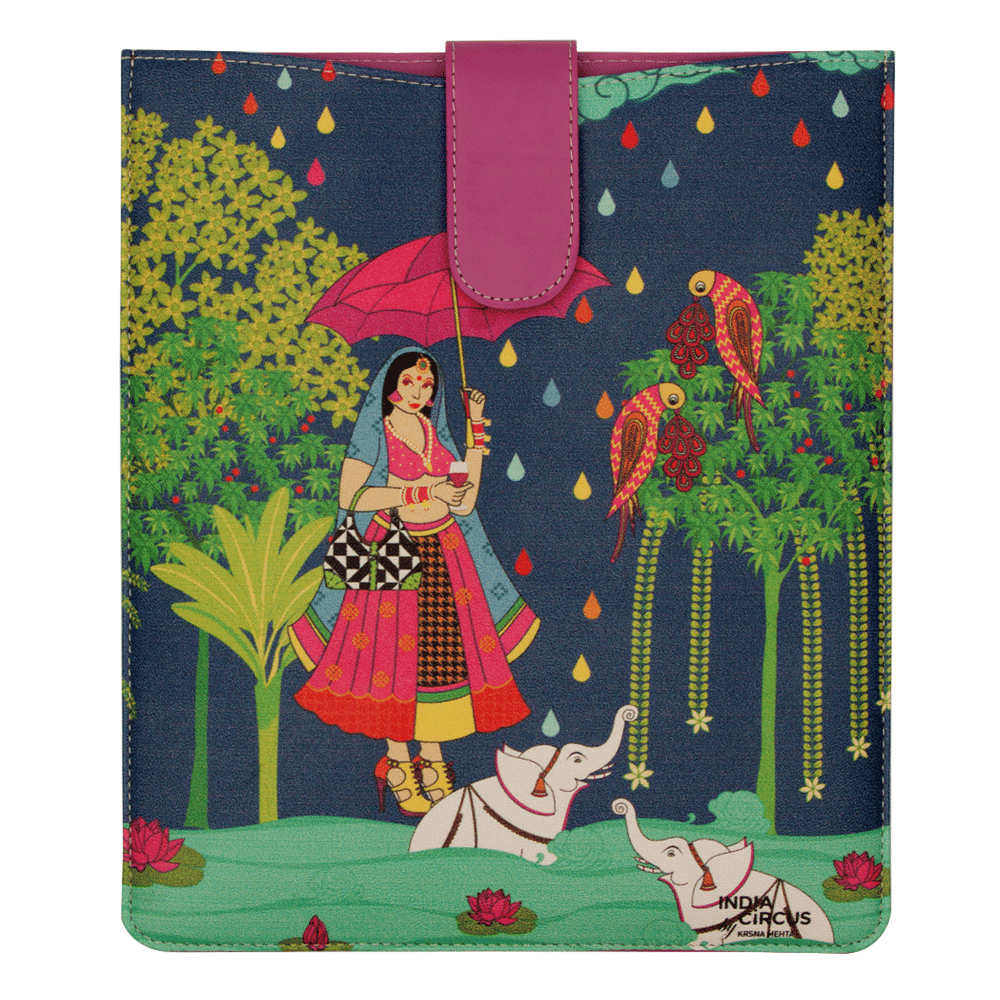 Queen Walk iPad / Tablet Sleeve
