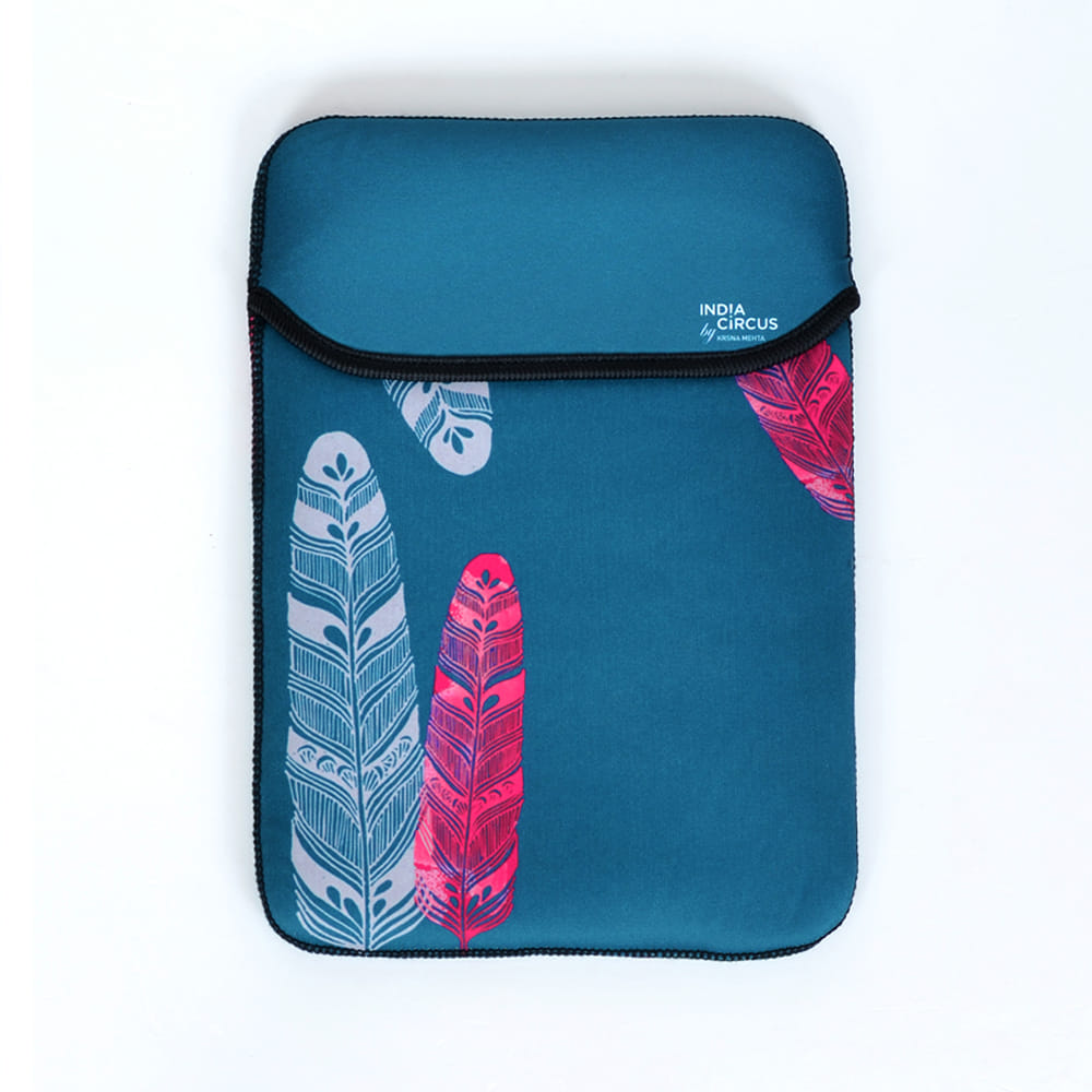 Fluttering Feather Mini Tablet Sleeve