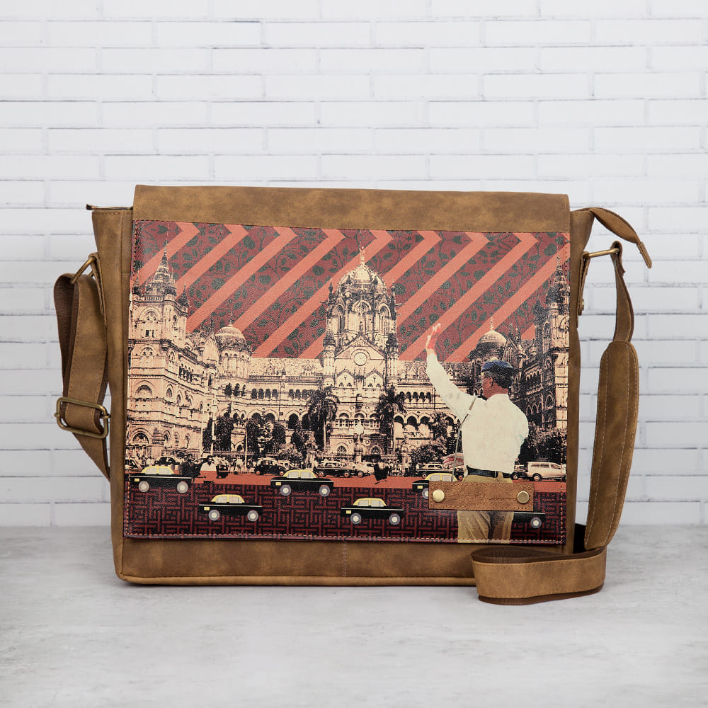 Horn Please Ok Messenger Bag