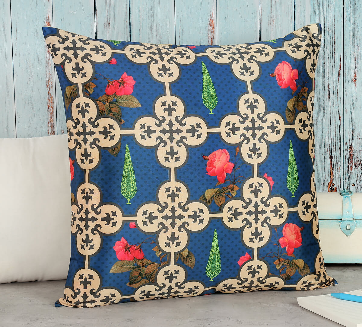 Aqua Clover's Knotty Play Blended Taf Silk Cushion Cover
