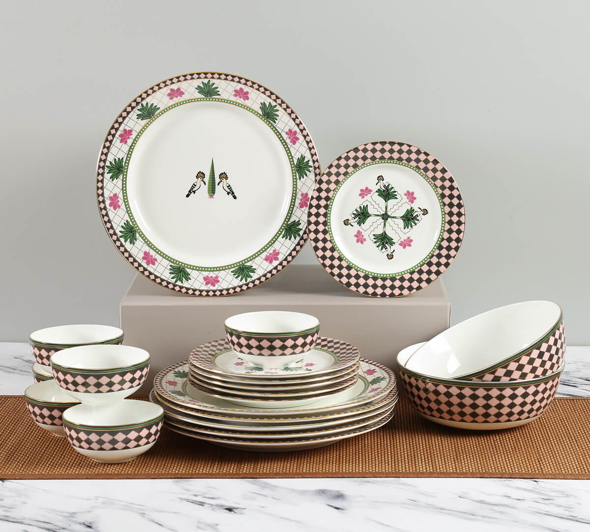 Cacatua Galerita's Realm Dinner Set - 20 Pieces