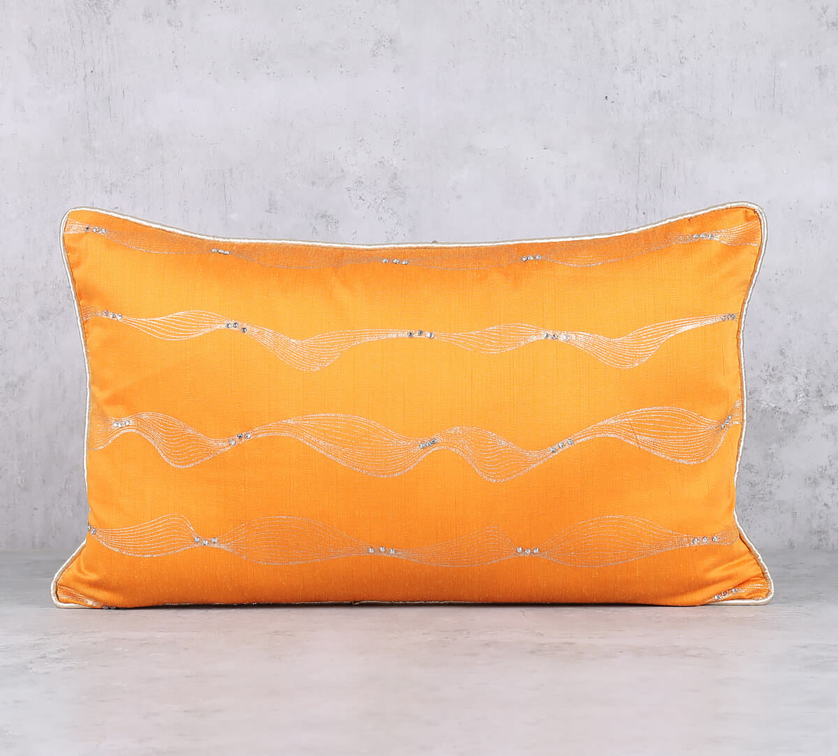 Carica Foils Metallic Print Cushion Cover