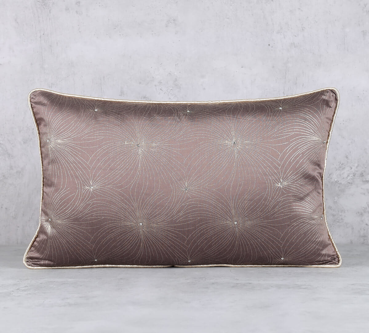 Manilkara Foils Metallic Print Cushion Cover