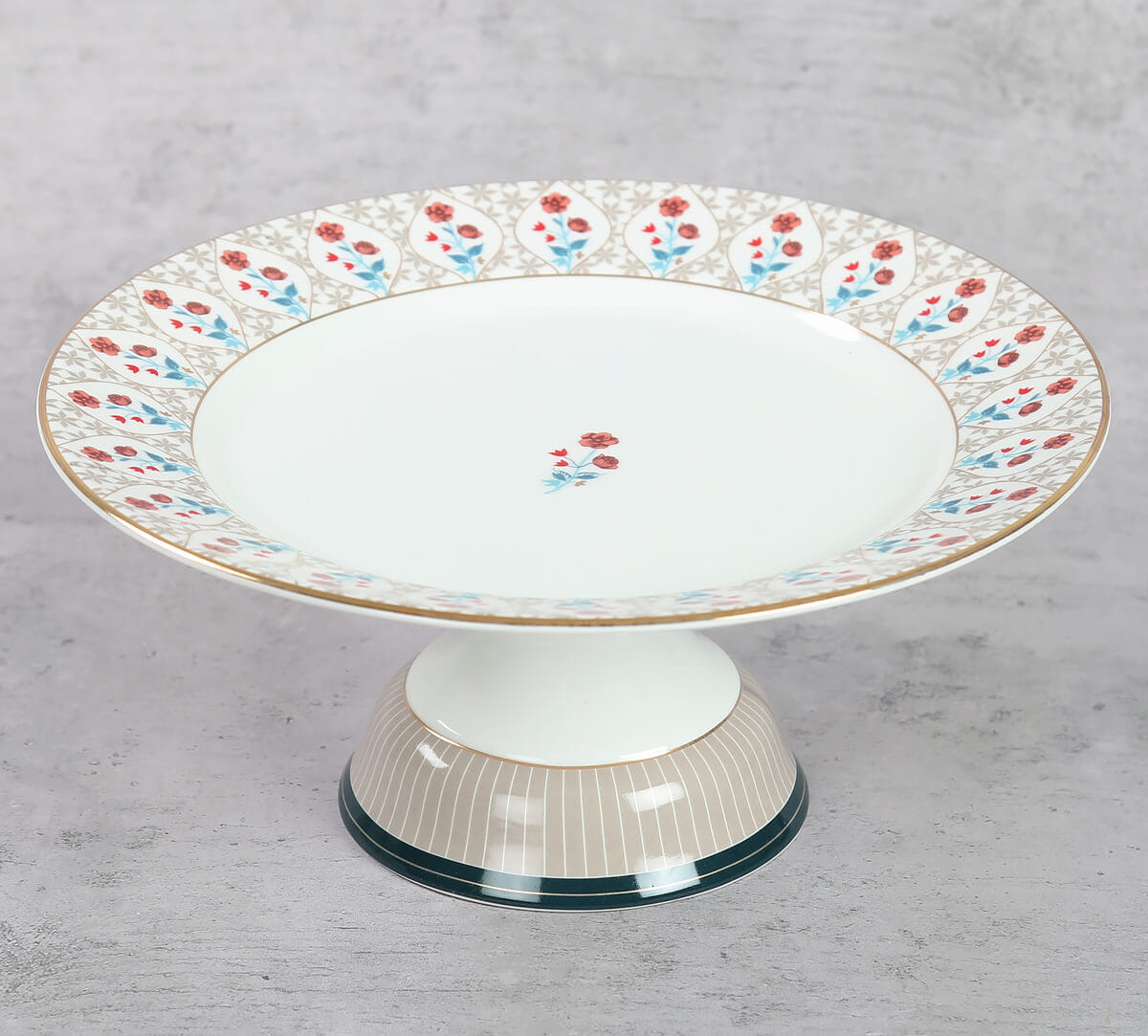 Nature's Bloom Cake Stand
