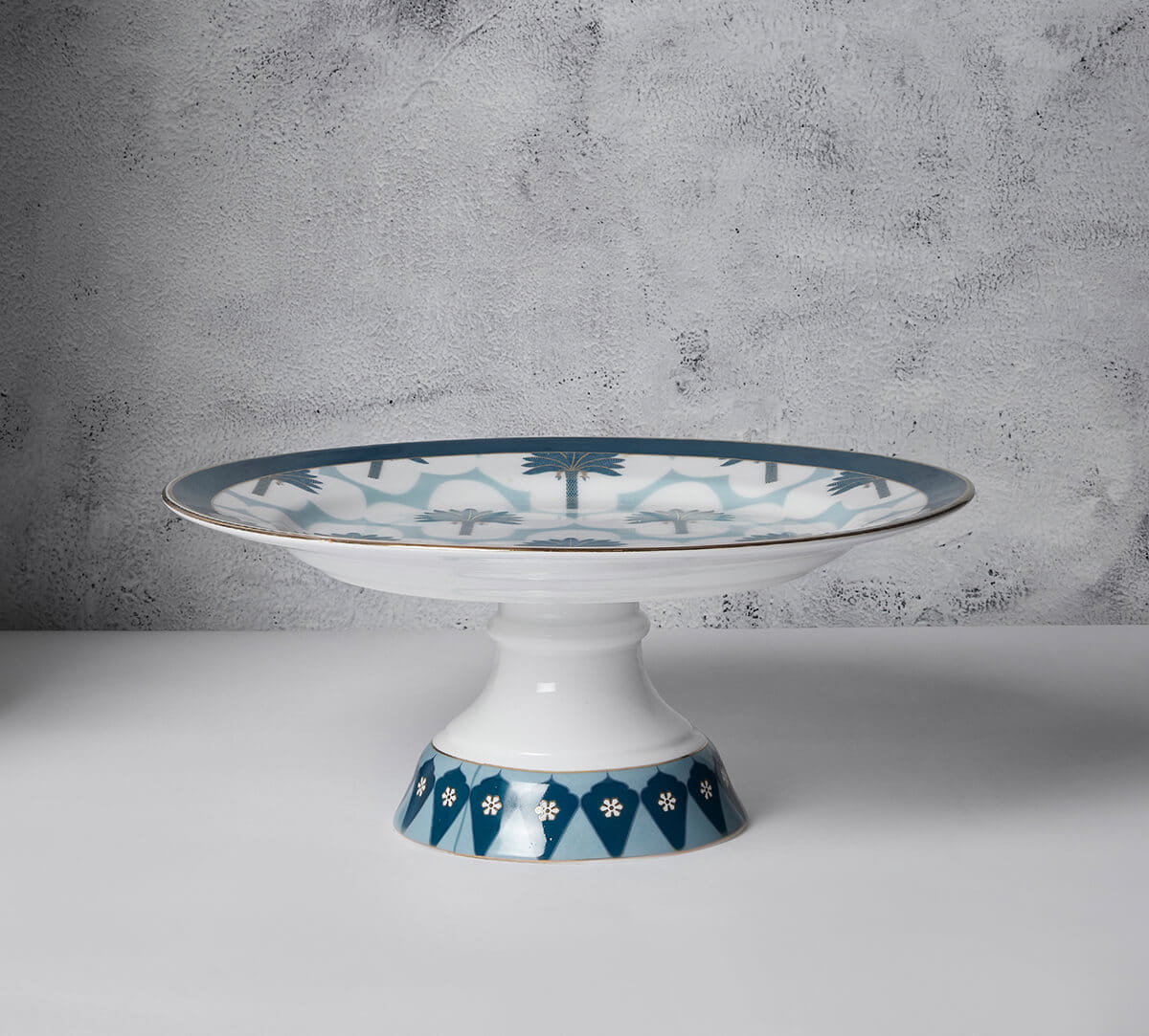 Oceanic Opulence Cake Stand