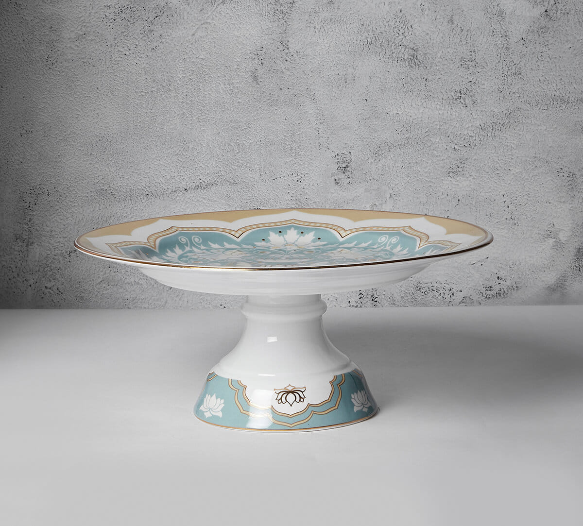 Regal Romance Cake Stand