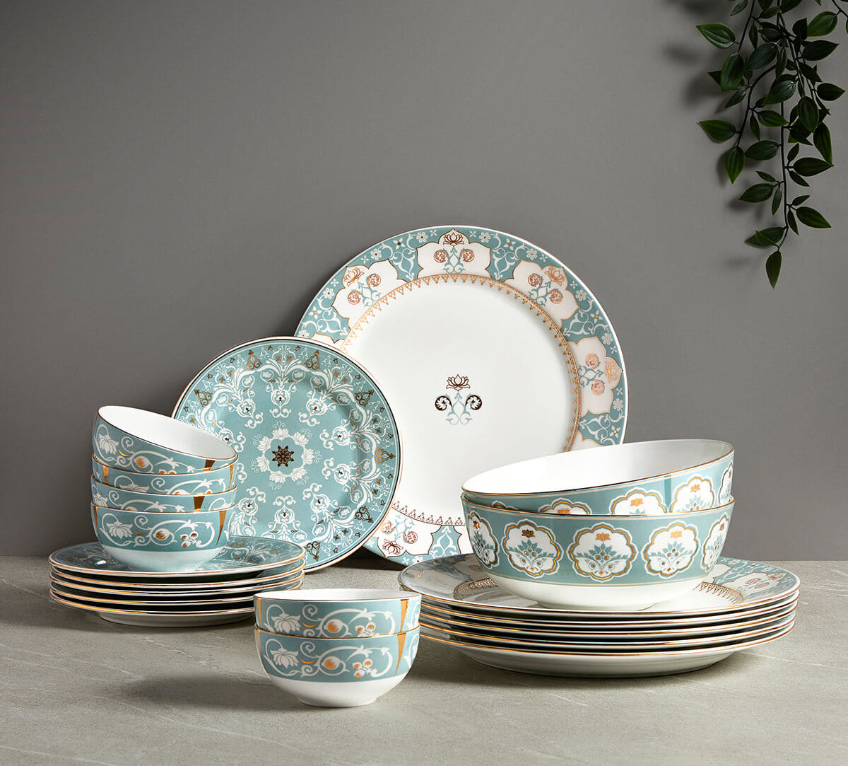 Regal Romance Dinner Set - 20 Pieces