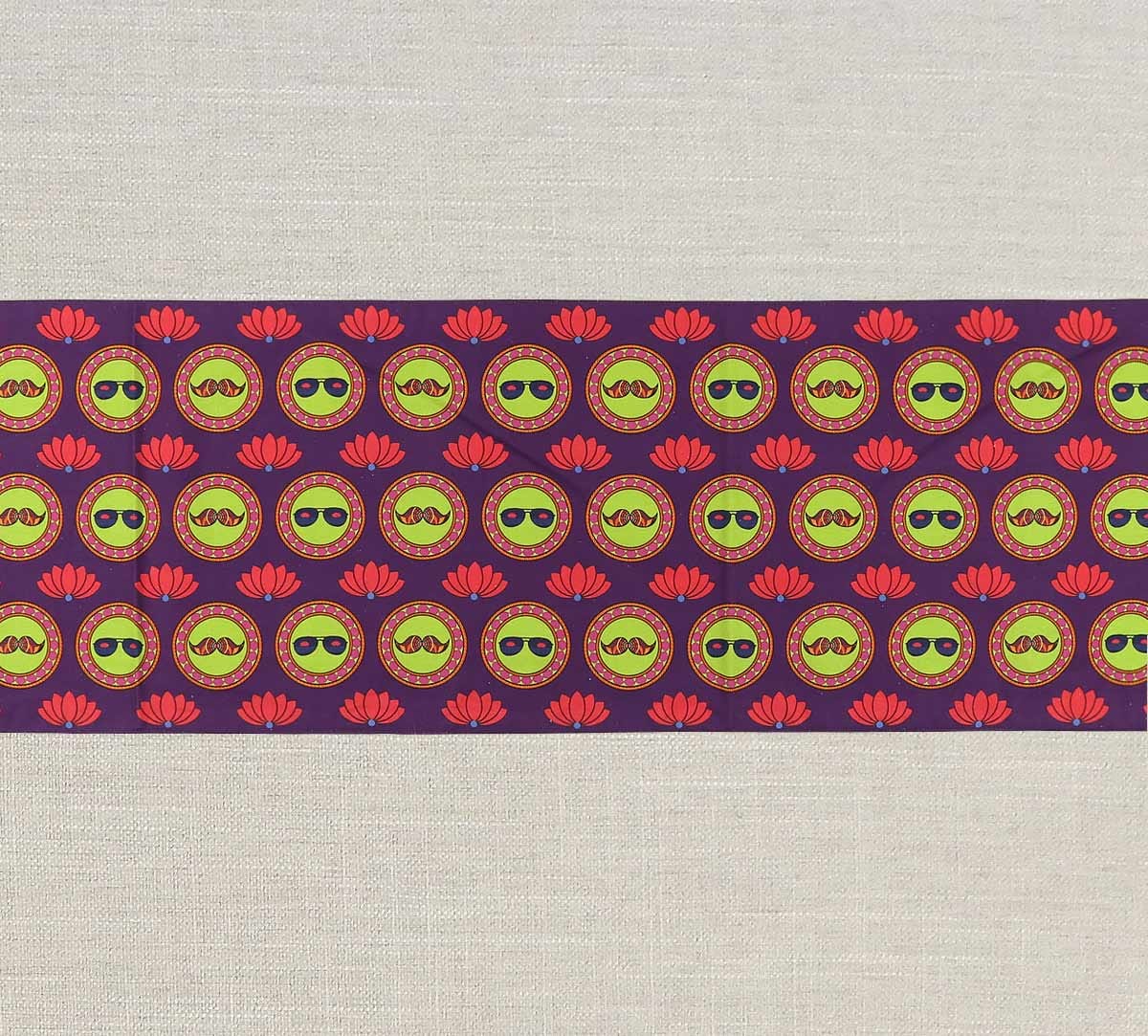 C'est La Vie Bed and Table Runner