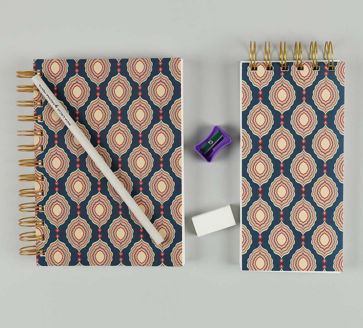 Curved Mirror Creeper Stationery Combo Set