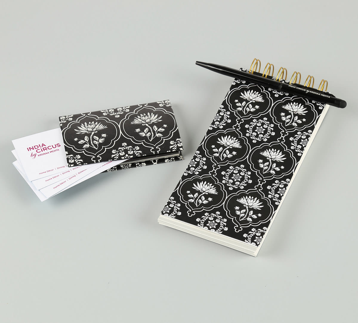Monochrome Lotus Reiteration Stationery Combo Set