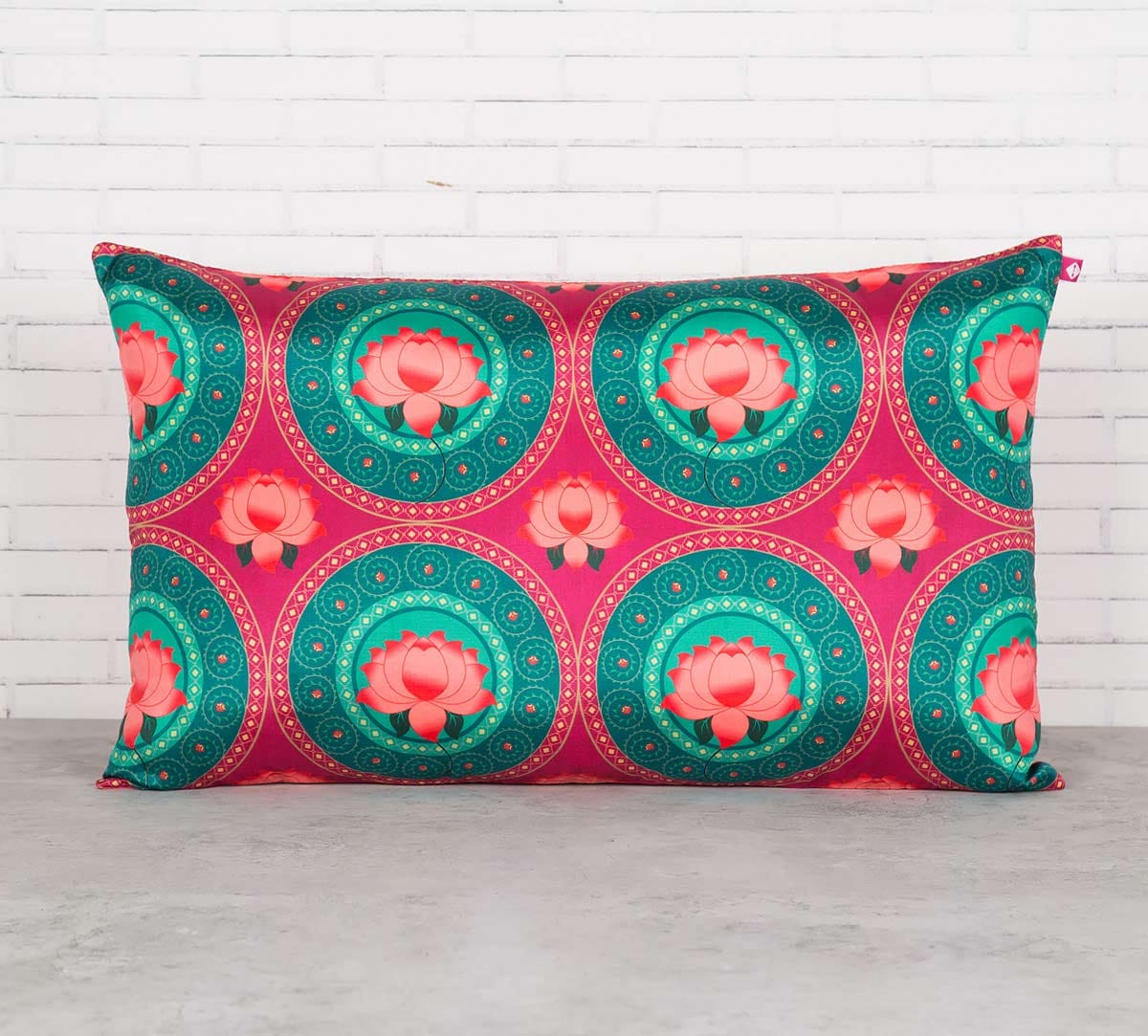 Platter Symmetry 20" x 12" Blended Taf Silk Cushion Cover