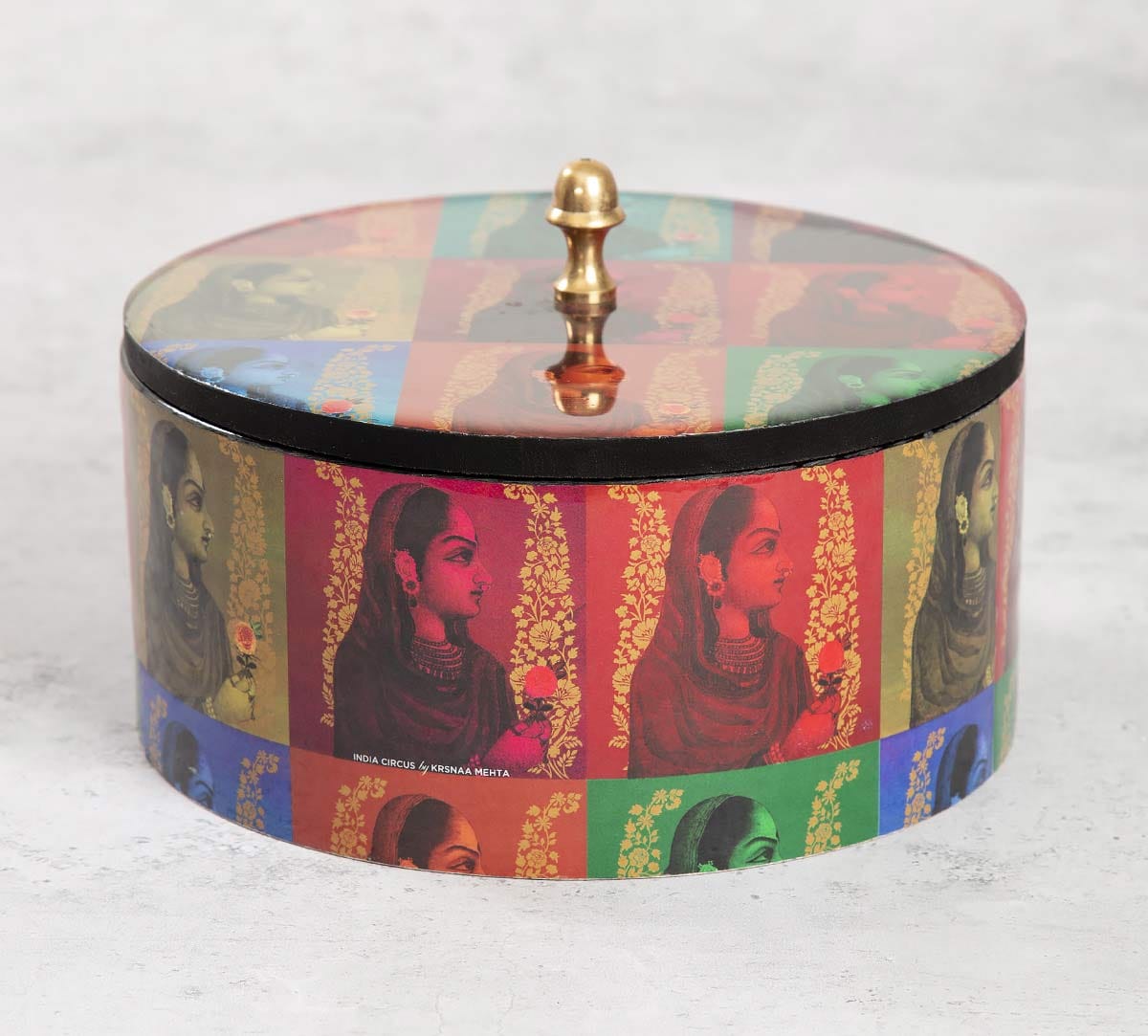 Tinted Queen Round Storage Box