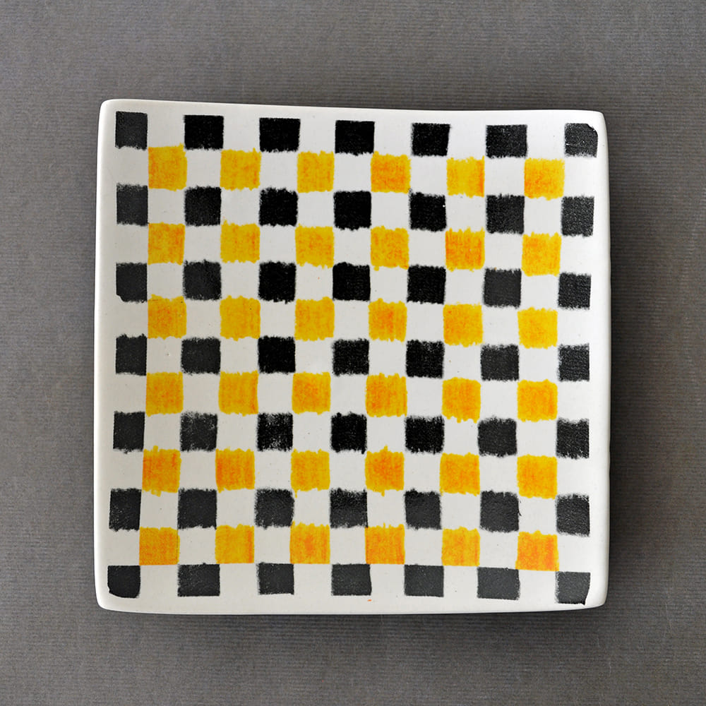 Black & Yellow All in checks Platter