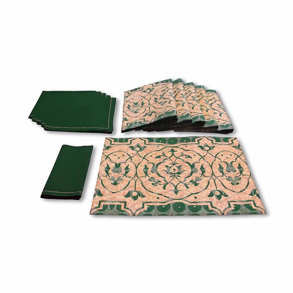 Elegant Carvings Quilted Table Mat and Napkin(Set of 6)