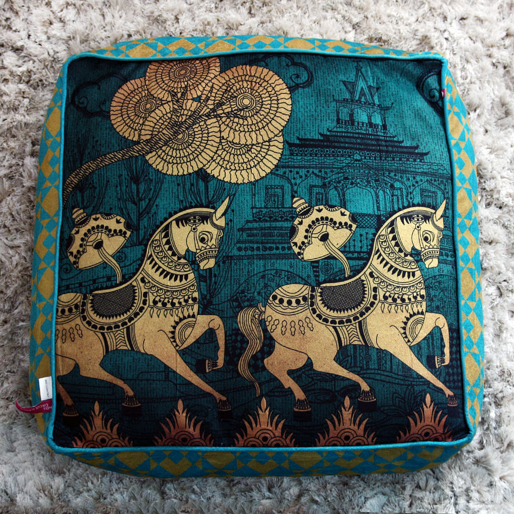 Kuheli Golden Gallop Floor Cushion Cover