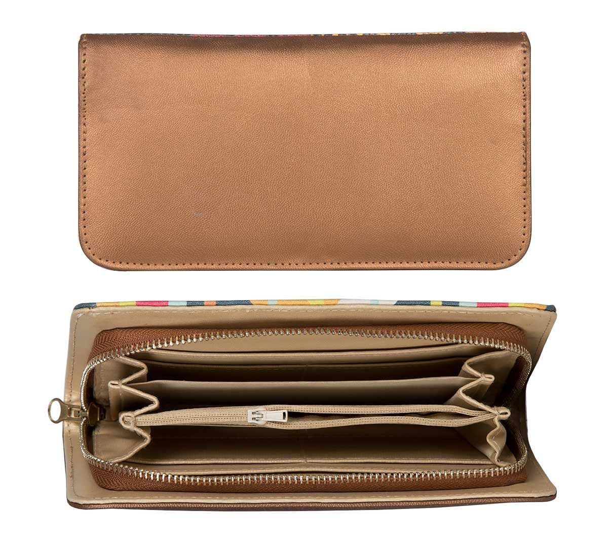 Arrow Exposition Zipper Wallet