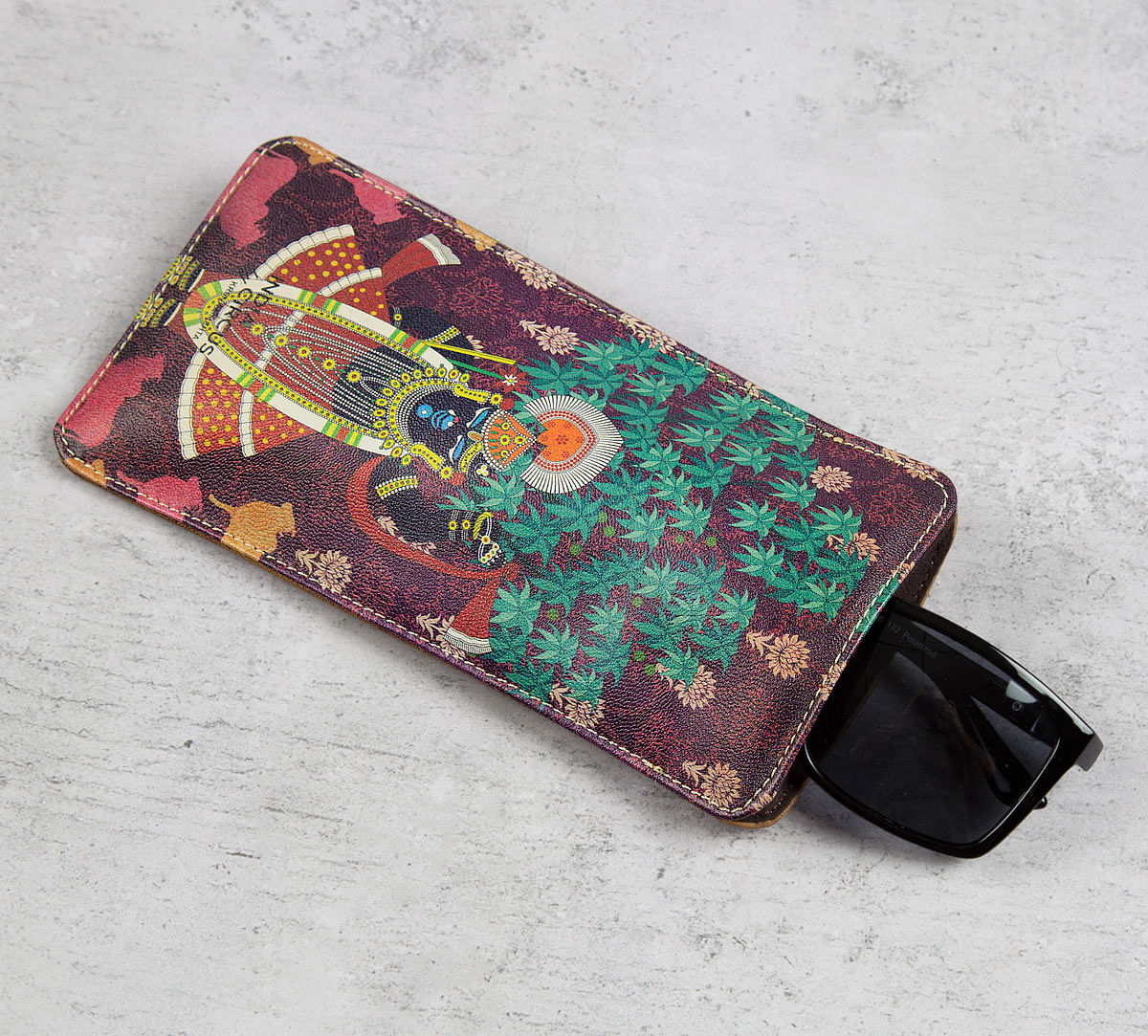 Divine Harmony Spectacle Case