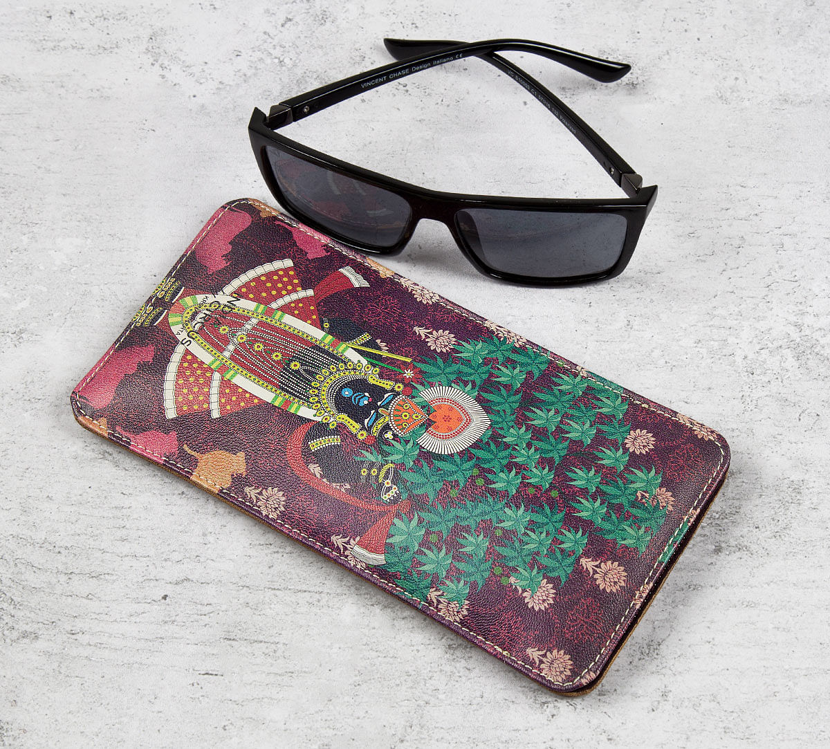 Divine Harmony Spectacle Case