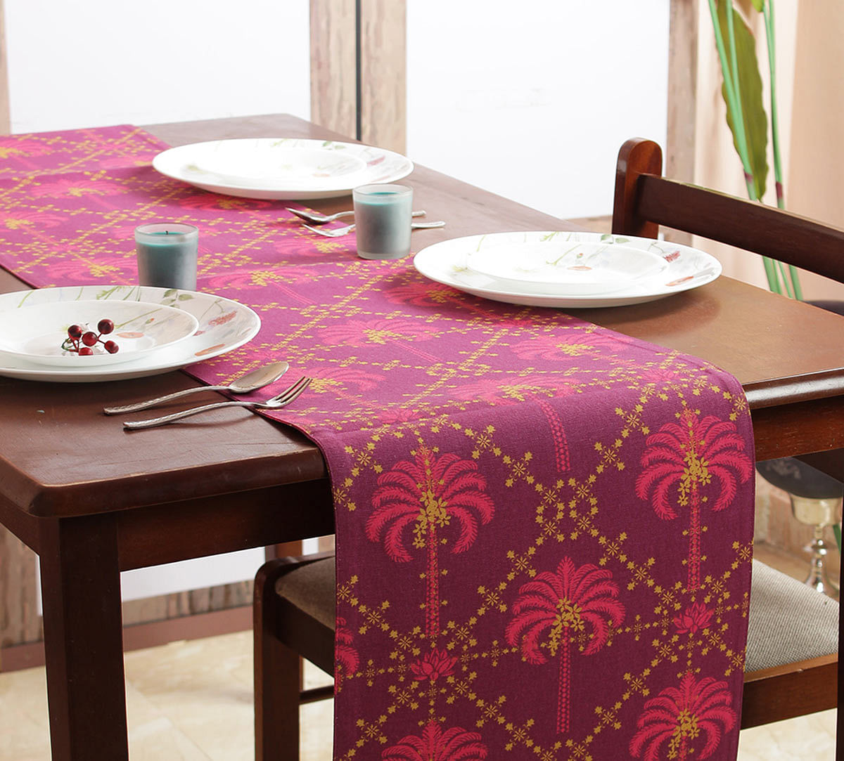 India Circus Poly Palmeira Bed and Table Runner