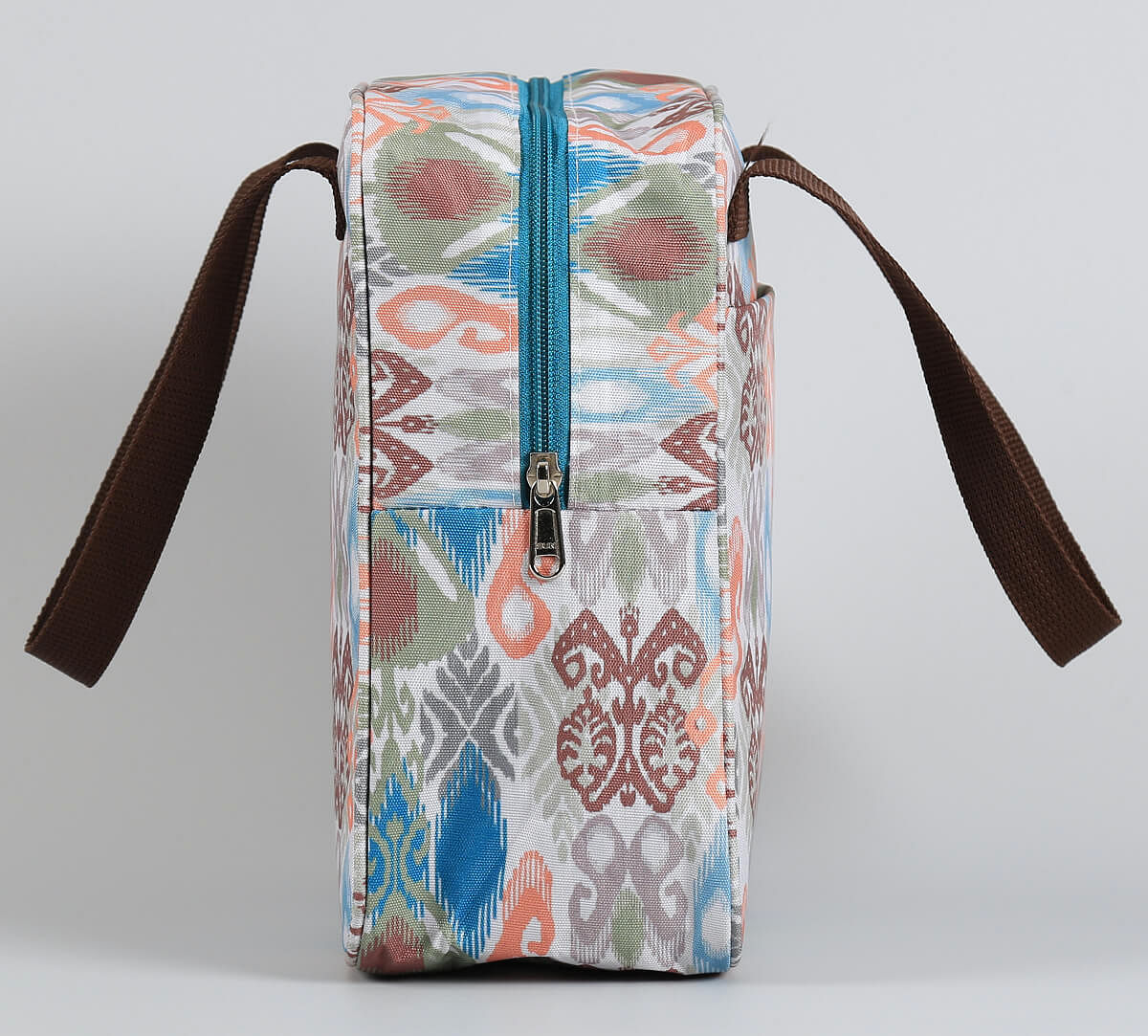India Circus by Krsnaa Mehta Artisans of Earth Insulated Lunch Bag