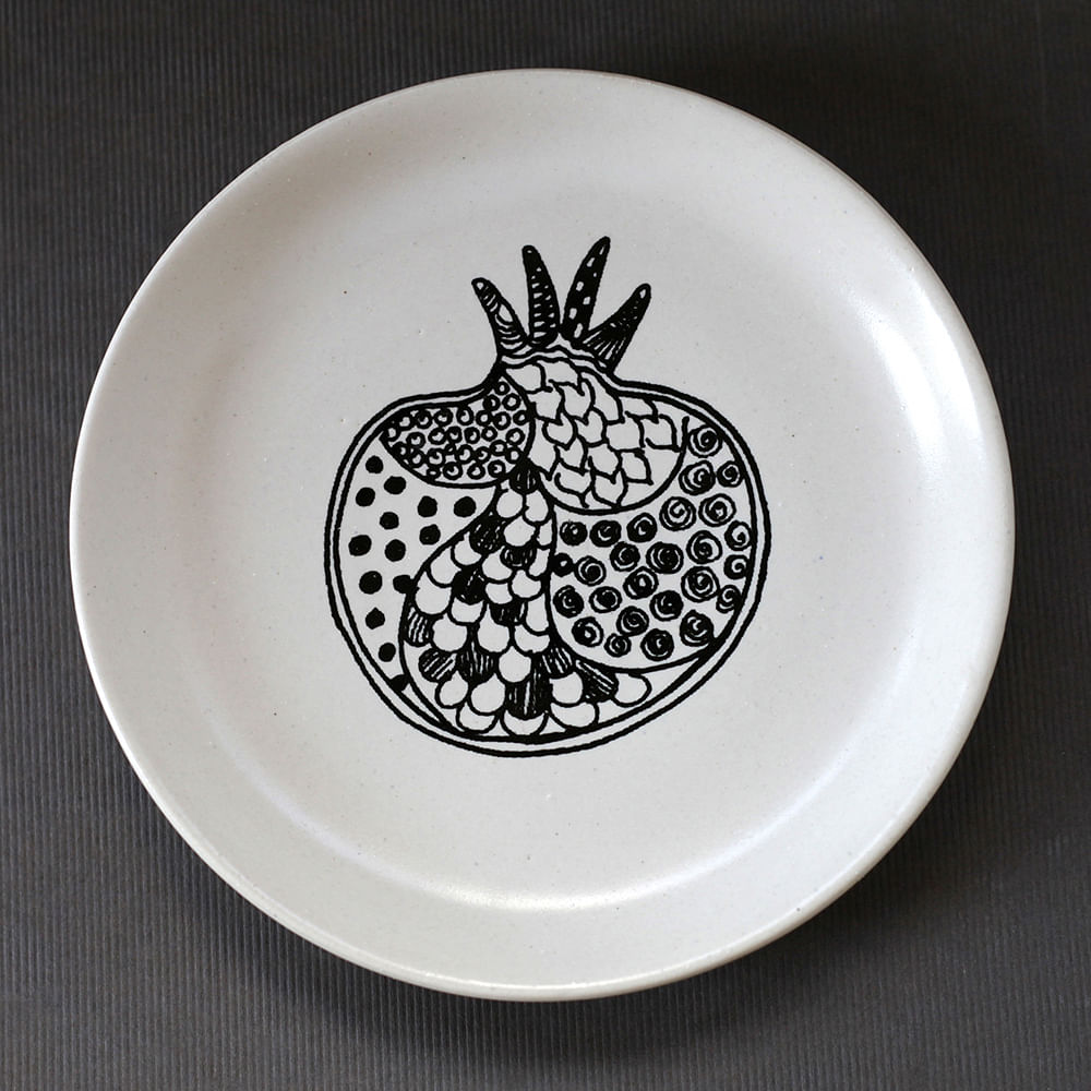 Flora & Fauna Round Platter (Set of 4)