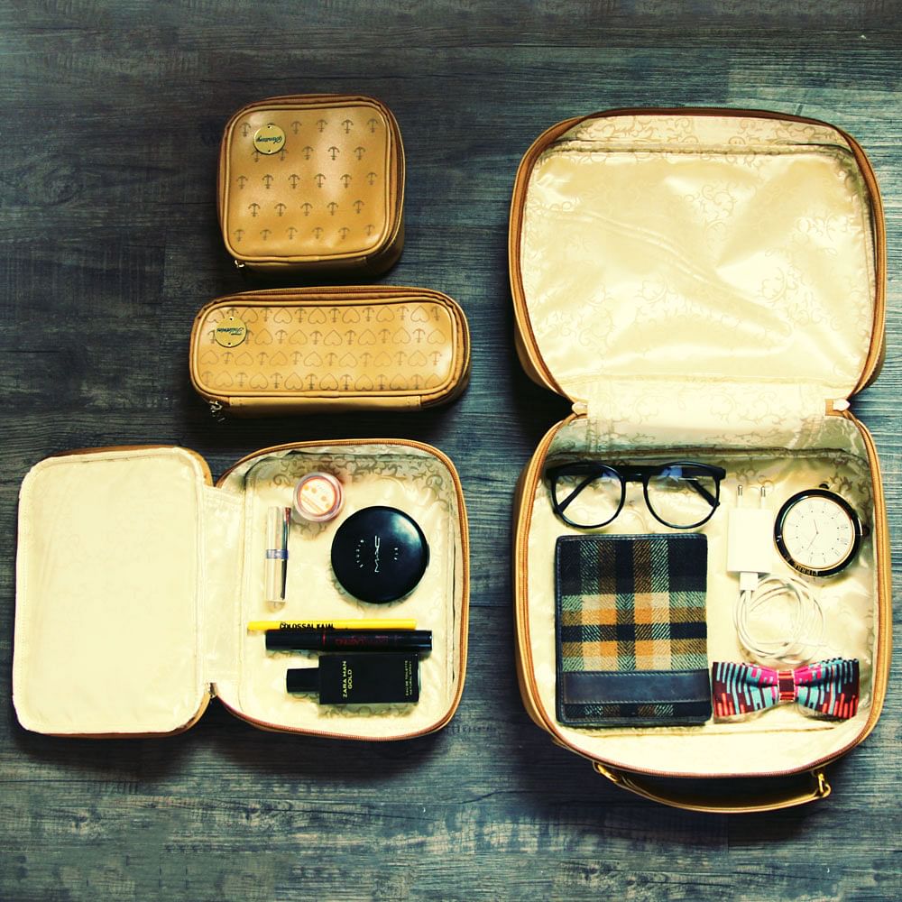 Classic Wink Anchor Heart Travelling Kit