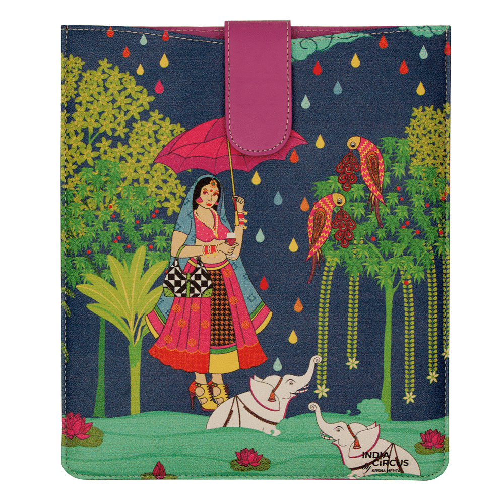 Queen Walk iPad / Tablet Sleeve