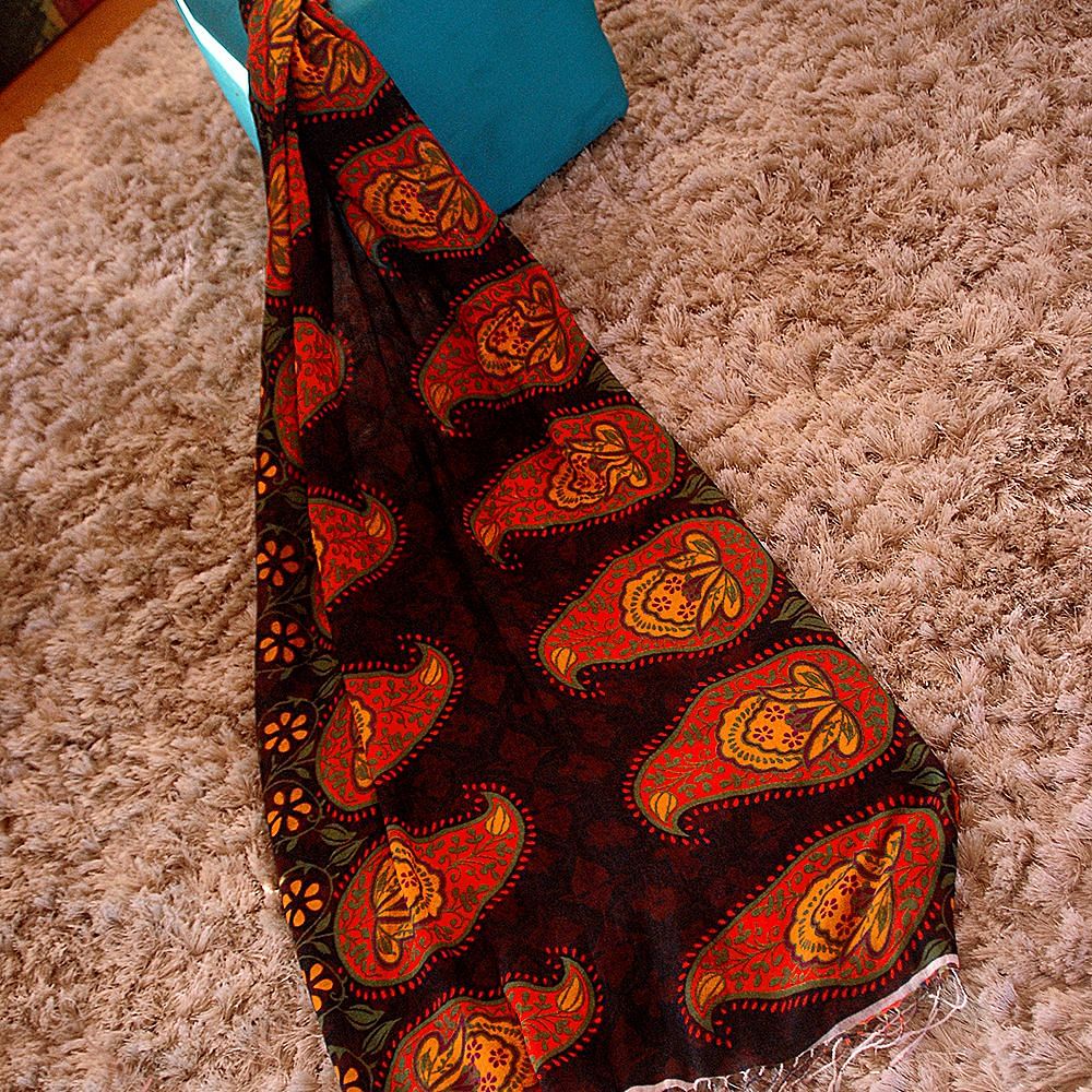 Paisley Treat Stole