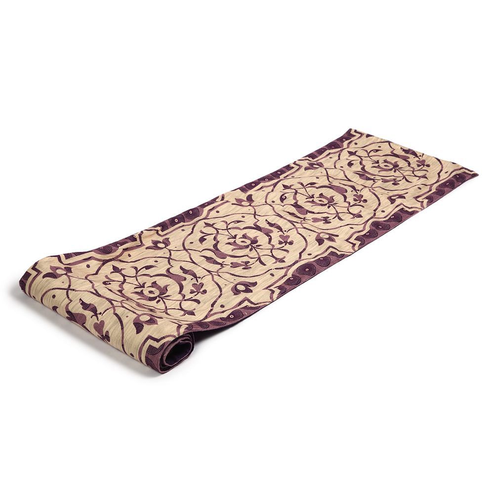  Elegant Carvings Table Runner
