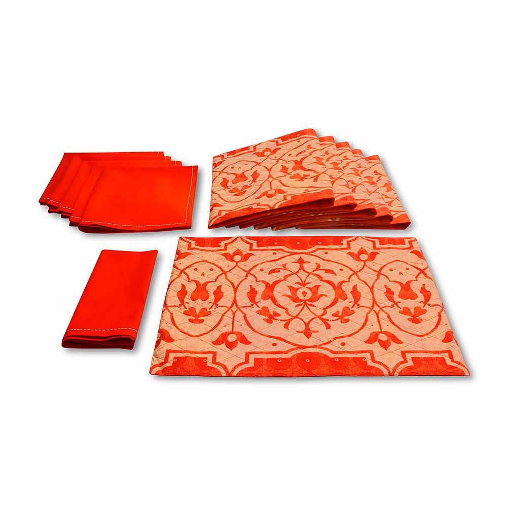 Elegant Carvings Quilted Table Mat and Napkin(Set of 6)
