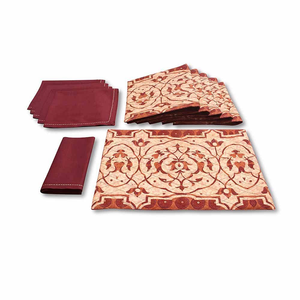 Elegant Carvings Quilted Table Mat and Napkin(Set of 6)