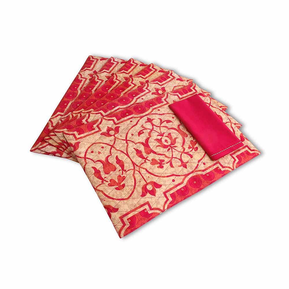 Elegant Carvings Quilted Quilted Table Mat and Napkin(Set of 6)