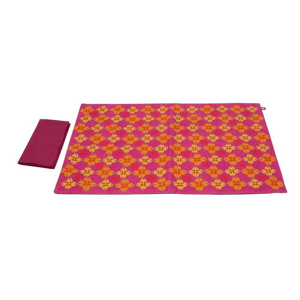 Maze of Melange Table Mats and Napkins Set