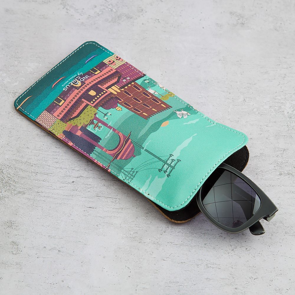 Venice of the East Spectacle Case