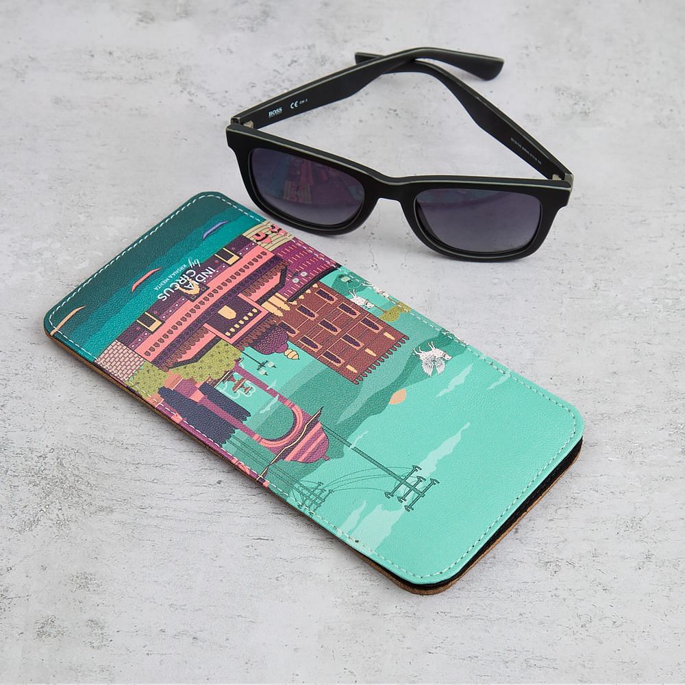 Venice of the East Spectacle Case