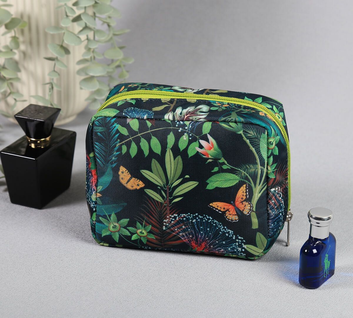 India Circus by Krsnaa Mehta Magical Moore Travel Pouch