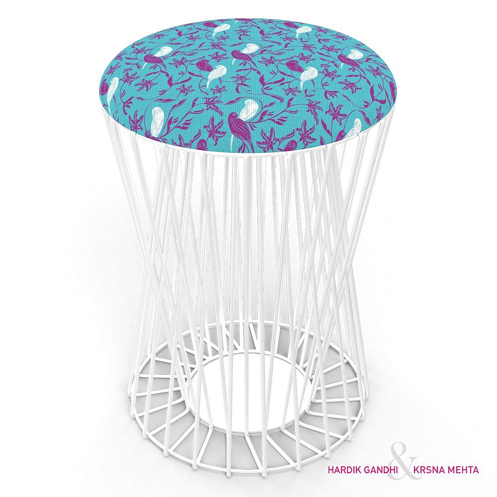 Chirping Birds Wiro Table