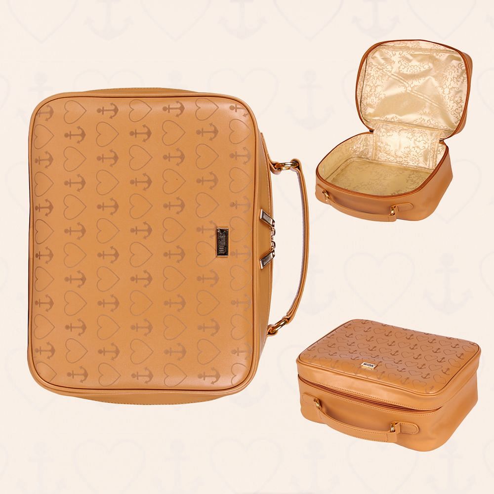 Classic Wink Anchor Heart Travelling Kit