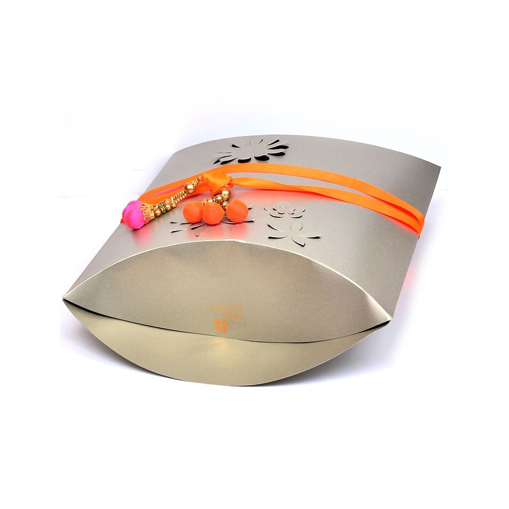 Elegant White Floral Gift Box - Single