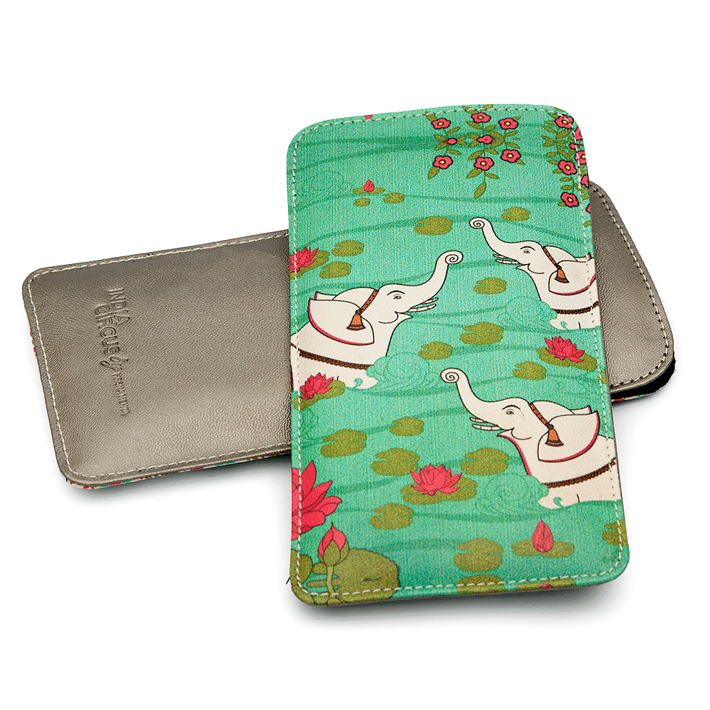 Elephant Bath Spectacle Case