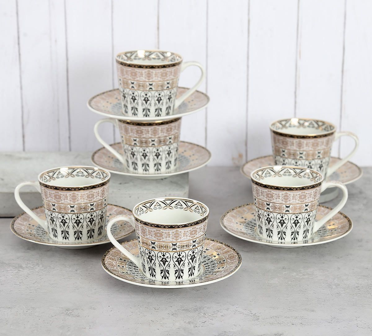 India Circus Artisans Impression Tea Cup & Saucer Set of 17 pcs