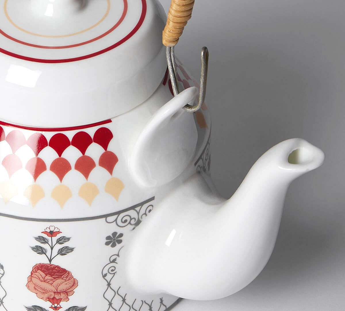 India Circus by Krsnaa Mehta Onyx Elegance Kettle