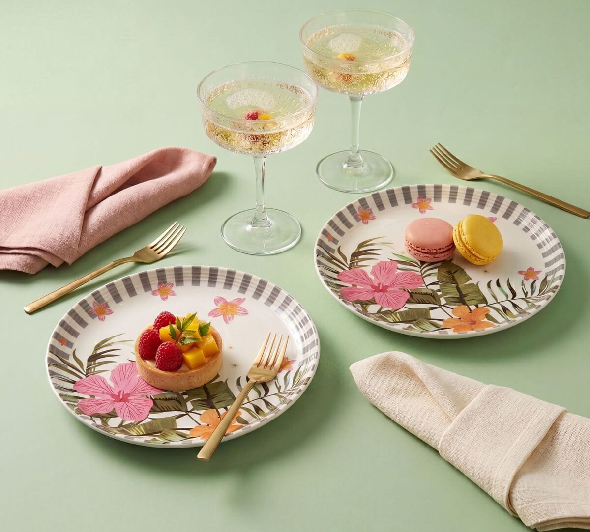 Plumerias Plume Quarter Plates Set of 2