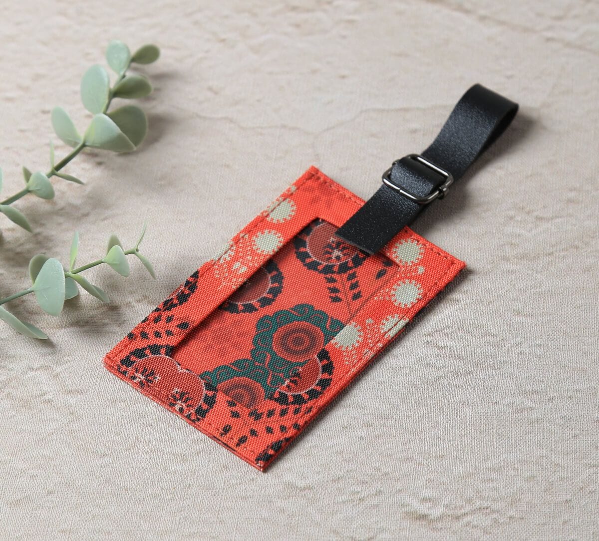 Raceme Rosettes Travel Tag