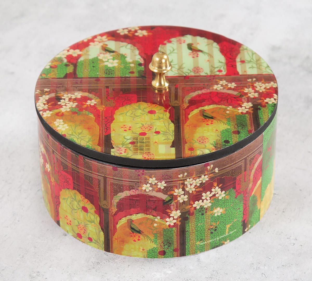 India Circus Capacious Corridor Round Storage Box