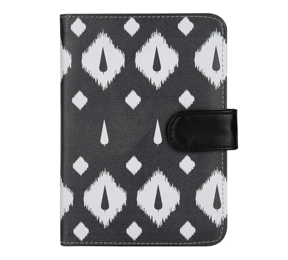 India Circus Conifer Symmetry Passport Cover