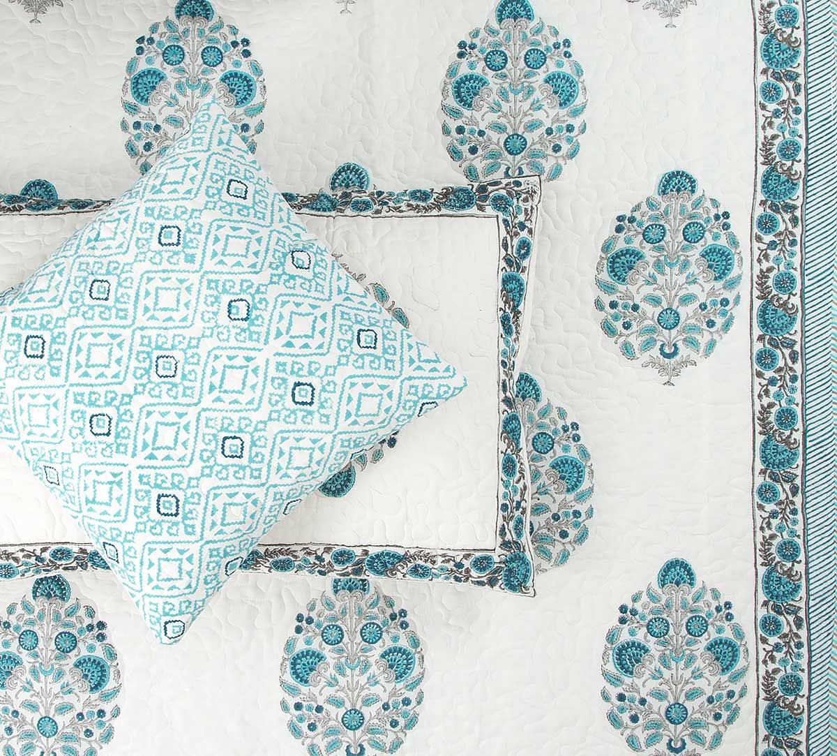 India Circus Florets Quilted Comforter Set
