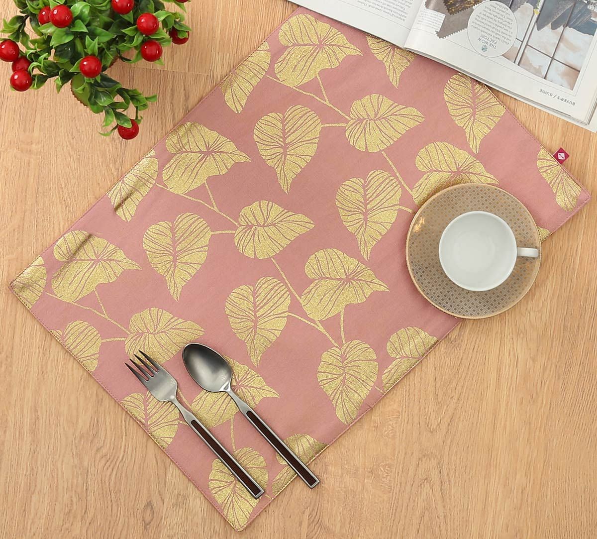 India Circus Leaf Creeper Table Mat