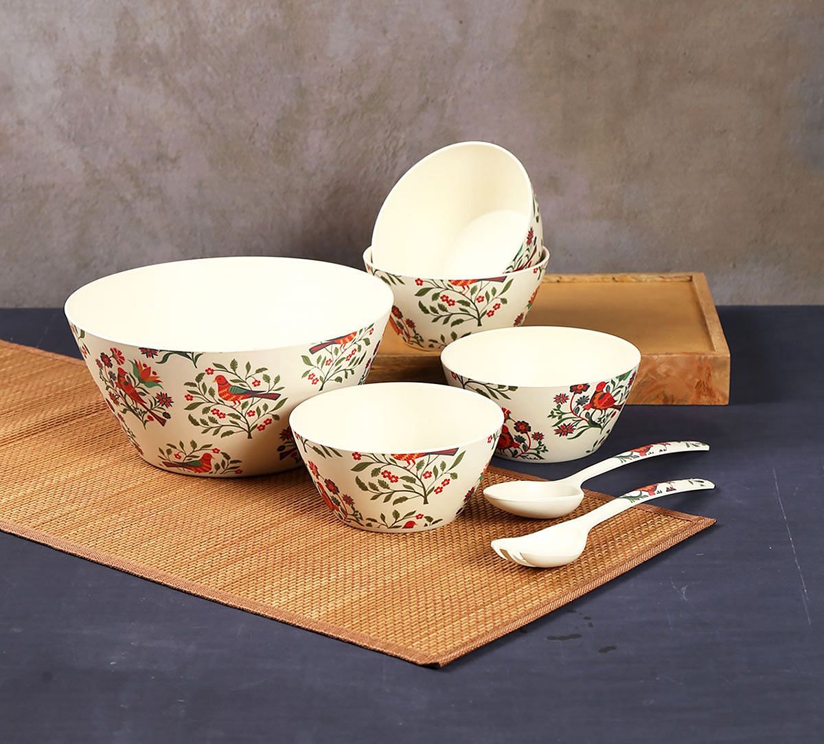 India Circus Psittacines Enquiry Bamboo Salad Bowl Set